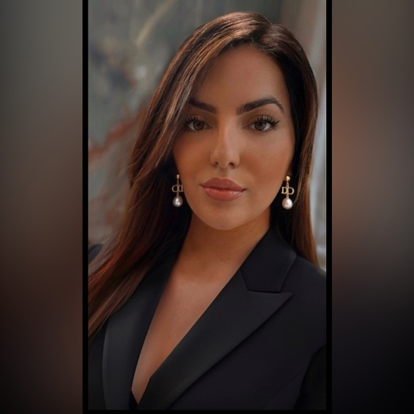 KAT IS LIVE / Luxury & Designer Show ⚜️ - Picture 6 of 6